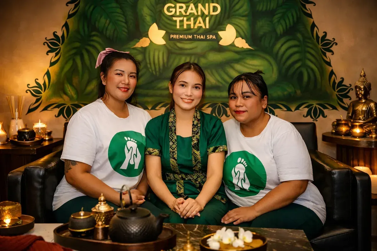 Команда мастеров и администраторов GRANDTHAI